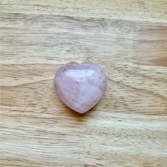 Heart-Shaped Rose Quartz Crystal - Picture 1 of 6